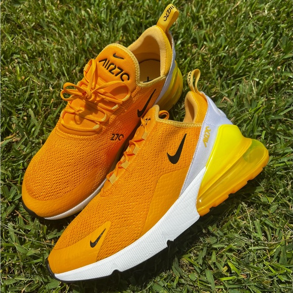 CLEAN Nike size Mens Air Max 270 University Gold Yellow shoes